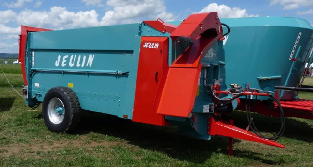 La Sirius 90 peut utiliser des bottes dont le diamètre est inférieur ou égal à 1,80 m. (©Terre-net Média)