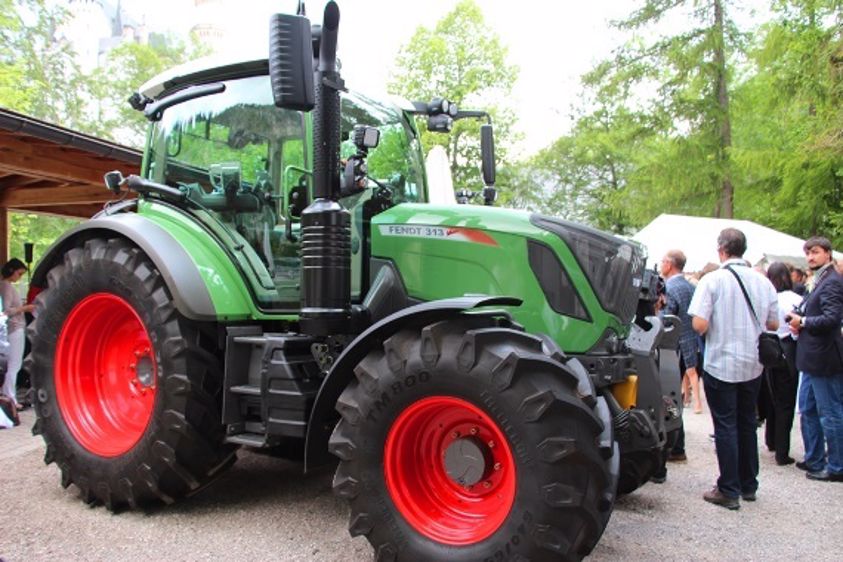 Il prend le meilleur des grands et un moteur Agco Power