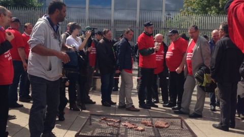 Les éleveurs bovins de la Fnb crient leur « colère » contre Leclerc