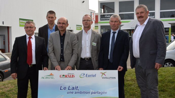 Jean-Pierre Mourocq président d’Evolution ; Pascal Lebrun, président de la branche lait d’Agrial ; Arnaud Degoulet, président d’Agrial ; Pascal Heurtel, président d’Eurial ; Jean-Yves Rissel, président de Coralis ; et Jacques Coquelin, président d’Amélis