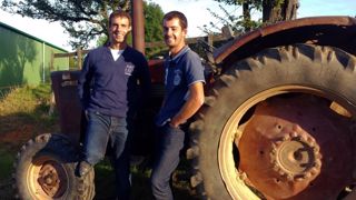 Qui se cache derrière la parodie agricole de la chanson de Renaud ? Qui se cache derrière la parodie agricole de la chanson de Renaud ?