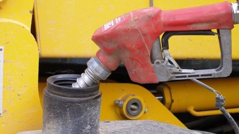 Comment expliquer la baisse du prix du baril ?