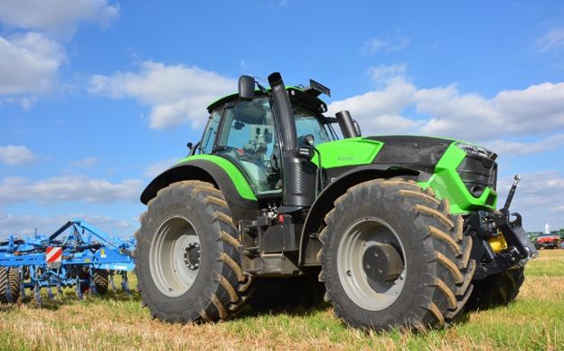 La série 9 de Same Deutz Fahr signé Guigiaro.