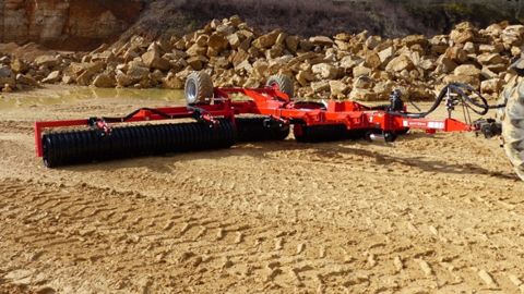 Rollmax, un Rollmot avec un rouleau de 620 mm de diamètre Rollmax, un Rollmot avec un rouleau de 620 mm de diamètre