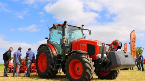 Kubota dispose maintenant d'une offre complète sur le segment 100-140 ch. (©Terre-net Média)