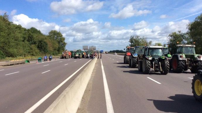 Les agriculteurs de Moselle bloquent l'A31