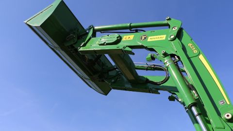 Chargeur John Deere Série R. (©Terre-net Média)