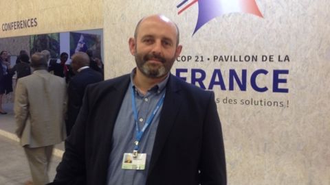Bruno Dufayet est éleveur de Salers à Mauriac, dans le Cantal. Il élève 50 mères sur 60 ha de prairies permanentes. Il est aussi en charge des questions climat à Interbev, l’interprofession de la filière viande bovine. (©Terre-net Média) Bruno Dufayet est éleveur de Salers à Mauriac, dans le Cantal. Il élève 50 mères sur 60 ha de prairies permanentes. Il est aussi en charge des questions climat à Interbev, l’interprofession de la filière viande bovine. (©Terre-net Média)