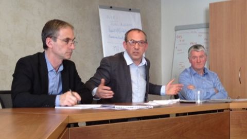 Thierry Roquefeuil, André Bonnard et Jean Turmel, en mai dernier. (©Terre-net Média) Thierry Roquefeuil, André Bonnard et Jean Turmel, en mai dernier. (©Terre-net Média)
