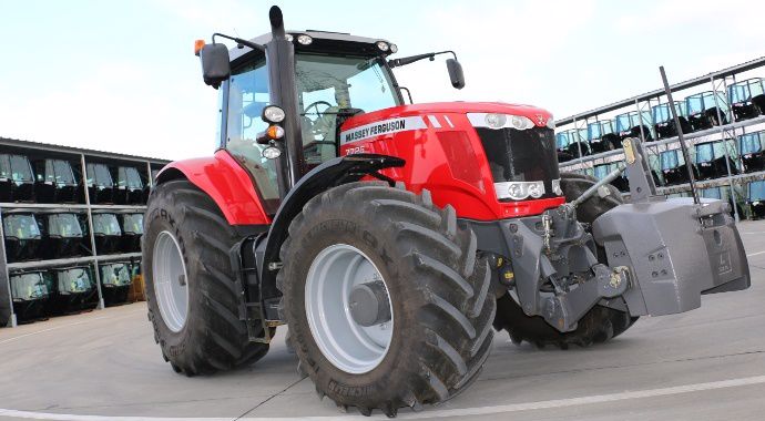 Massey Ferguson 7700
