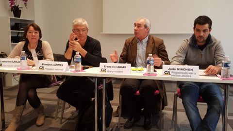 De gauche à droite, Catherine Laillé, Bernard Lannes, François Lucas et Joris Miachon, représentants de la Coordination rurale, le 6 janvier 2016. (©Terre-net Média)