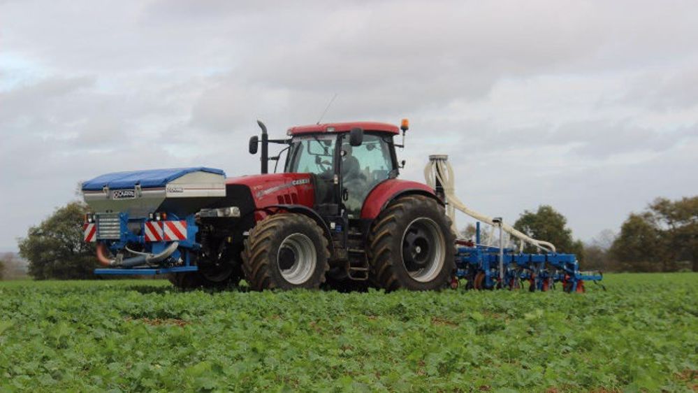 Octopus de Carré, facilite les apports d'engrais au binage ou en strip-till. (©Carré)