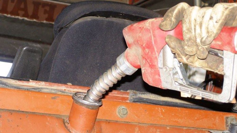 Les agriculteurs ont déjà signalé des retards dans la réception de carburant, ce qui pourrait nuire à leur activité. (©Terre-net Média)