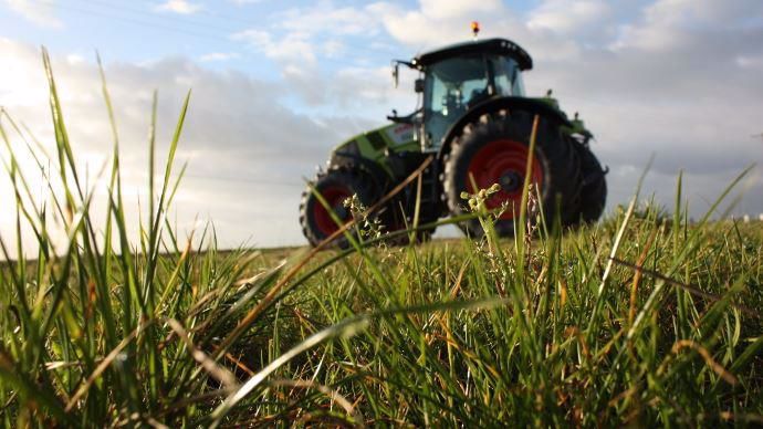 Claas Axion 870