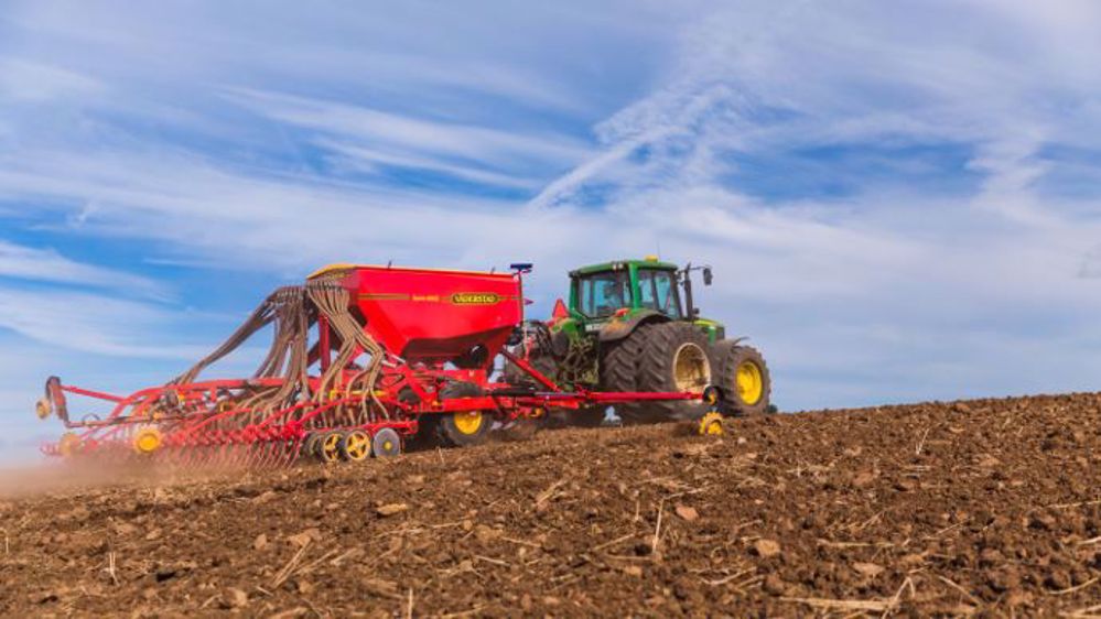 La version S du semoir Spirit de Vaderstad augmente le débit de chantier de 50 %. (©Vaderstad)
