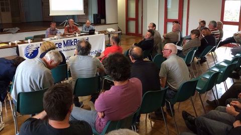 Le secteur laitier comptait, en décembre 2016, 66 organisations de producteurs et AOP. Ici, l'assemblée générale 2016 de France Milk Board Grand Ouest. (©Terre-net Média) Le secteur laitier comptait, en décembre 2016, 66 organisations de producteurs et AOP. Ici, l'assemblée générale 2016 de France Milk Board Grand Ouest. (©Terre-net Média)