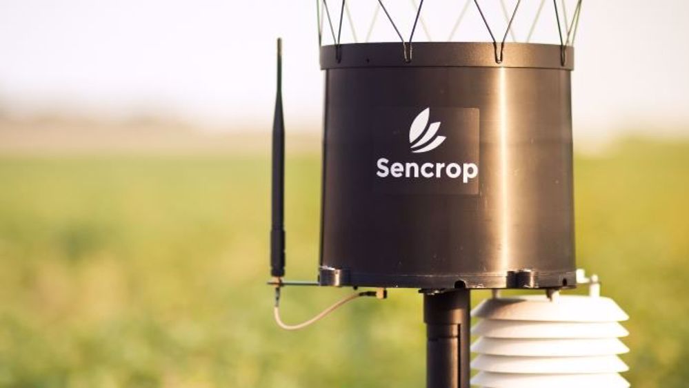 Les stations connectées de Sencrop permettent à chaque agriculteur de mesurer les données météo au cœur de sa parcelle. (©Sencrop)