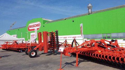 Maschio Gaspardo à Chisineu-Cris en Roumanie. La superficie de l'usine a été multipliée par 10 en 10 ans. (©Terre-net Média) Maschio Gaspardo à Chisineu-Cris en Roumanie. La superficie de l'usine a été multipliée par 10 en 10 ans. (©Terre-net Média)