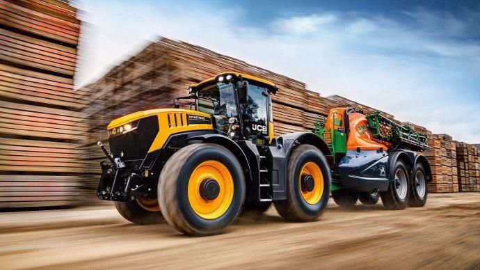 Le plus puissant des JCB Fastrac 