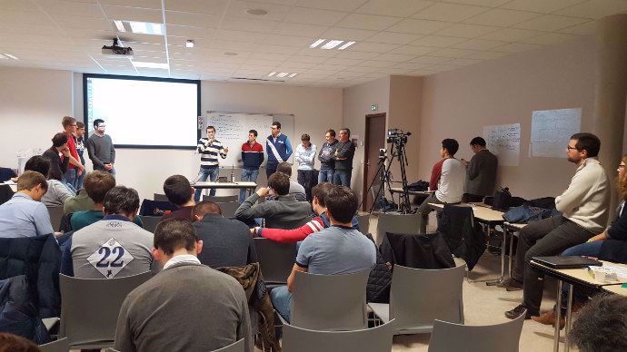 Agriculteurs et étudiants partagent leurs innovations lors de la restitution des groupes de travail