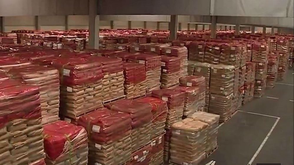 A Herstal, en Belgique, plus de 12 000 tonnes de poudre de lait sont entassés dans des sacs.<br />En France, les entrepôts abritent 71 000 t sur les 378 000 t que compte le stock européen de poudre de lait. (©Terre-net Média)