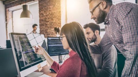Au sein de l’équipe développement, votre mission principale consiste à développer les applications de Terre-net Média et celles des clients (concessionnaires, agro-fournisseurs) en contribuant à leur qualité ainsi qu'à leur performance. (©Redpixel / Fotolia) Au sein de l’équipe développement, votre mission principale consiste à développer les applications de Terre-net Média et celles des clients (concessionnaires, agro-fournisseurs) en contribuant à leur qualité ainsi qu'à leur performance. (©Redpixel / Fotolia)