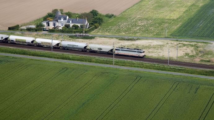 Train de céréales à destination d'une usine d'alimentation animale