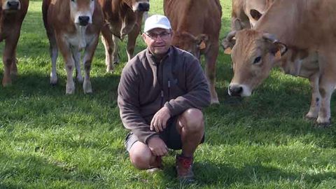 Hervé Soissons, éleveurs dans le Pas-de-Calais (150 hectares) « les orges hybrides, c’est plus de rendement mais aussi plus de paille avec une qualité supérieure »