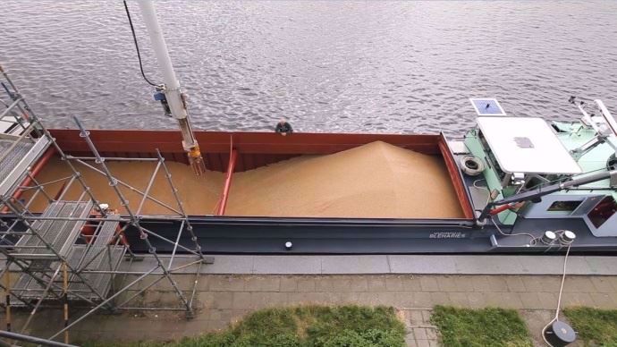 Bateau de céréales