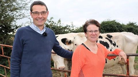 En changeant ses pratiques dans l'objectif de réduire son empreinte carbone, Jean-Marc Burette confie : « Mon travail redevient un plaisir et en plus j'y gagne financièrement. (©Terre-net Média) En changeant ses pratiques dans l'objectif de réduire son empreinte carbone, Jean-Marc Burette confie : « Mon travail redevient un plaisir et en plus j'y gagne financièrement. (©Terre-net Média)