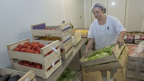 D'ici 2022, les cantines de la restauration collective publique devront s'approvisionner à 50 % de produits bios, locaux ou sous signe de qualité. (©Watier Visuels) D'ici 2022, les cantines de la restauration collective publique devront s'approvisionner à 50 % de produits bios, locaux ou sous signe de qualité. (©Watier Visuels)
