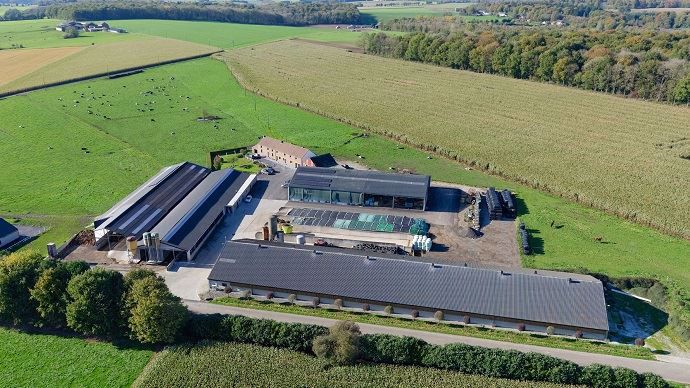 L'Herbagère se situe à Flavion, une commune de la province de Namur en Belgique.