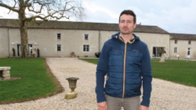 Anthony Héline, agriculteur à Vouzailles