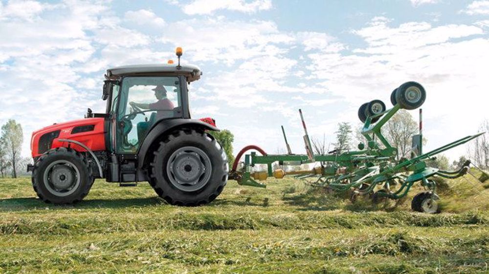 Pour 60 % des éleveurs, le relevage électronique n’est pas indispensable sur un tracteur de 100 ch. (©SDF)