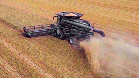 La moissonneuse-batteuse Fendt Ideal 10 bénéficie de 790 ch sous le capot mais adieu le volant! (©Fendt)