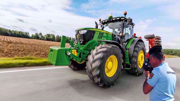 Les règles de circulation routière pour les engins agricoles.