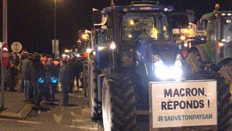 Les tracteurs sont en route pour Paris. (©Compte twitter JA Ile-de-France) Les tracteurs sont en route pour Paris. (©Compte twitter JA Ile-de-France)