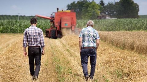 Aujourd'hui, deux tiers des agriculteurs retraités ne sont pas au niveau de la réforme universelle, explique Didier Guillaume. 