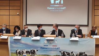 Le ministre Julien Denormandie est venu clôturer l'assemblée générale de l'interprofession laitière mercredi 9 septembre 2020. (©Terre-net Média) Le ministre Julien Denormandie est venu clôturer l'assemblée générale de l'interprofession laitière mercredi 9 septembre 2020. (©Terre-net Média)