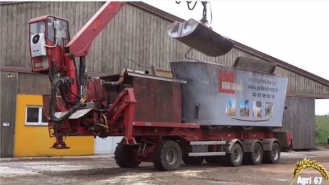 Un prototype de mélangeuse de 46 m3 qui tourne dans un élevage français