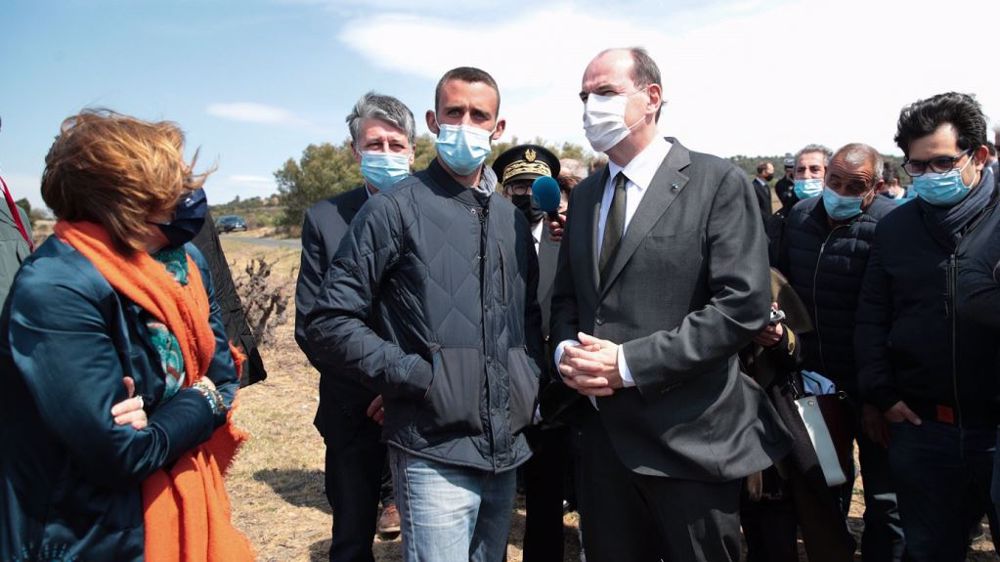 Après sa visite, ici, dans les Pyrénées-Orientales le 17 avril auprès des arboriculteurs et viticulteurs impactés par le gel, Jean Castex se déplace à nouveau sur un sujet agricole, celui de la revalorisation des retraites agricoles. (©Gouvernement.fr)
