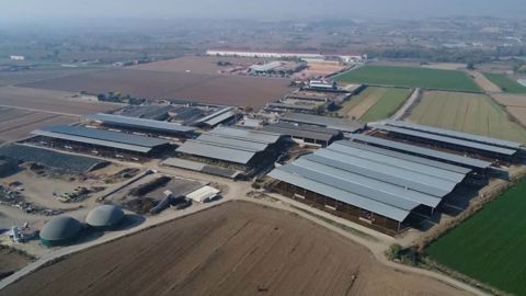 La ferme laitière catalane Terra Santamaria produit 22 millions de litre de lait pour le groupe Lactalis chaque année. (©Weltec Biopower) La ferme laitière catalane Terra Santamaria produit 22 millions de litre de lait pour le groupe Lactalis chaque année. (©Weltec Biopower)