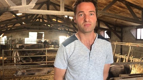 Clément Sevin, éleveur laitier des Côtes d'Armor