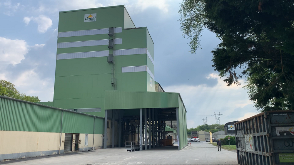 Le 5 mai 2022, Unéal a inauguré sa nouvelle unité de production d’alimentation animale : l'occasion de réaffirmer son soutien à la filière élevage. (©Terre-net media)