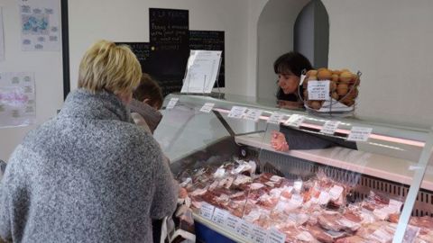 Les producteurs en circuits courts ou vente directe doivent désormais partager leur clientèle avec d'autres acteurs.(©Terre-net Média) Les producteurs en circuits courts ou vente directe doivent désormais partager leur clientèle avec d'autres acteurs.(©Terre-net Média)