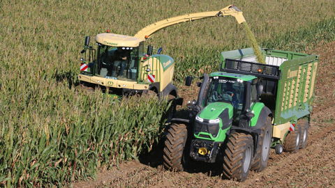 Selon les régions, les chantiers d'ensilage ont plus d'un mois d'avance (©Terre-net media) Selon les régions, les chantiers d'ensilage ont plus d'un mois d'avance (©Terre-net media)