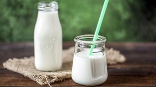 La baisse des achats de bio en GMS est principalement marquée sur le lait et les produits laitiers. (©CC) La baisse des achats de bio en GMS est principalement marquée sur le lait et les produits laitiers. (©CC)