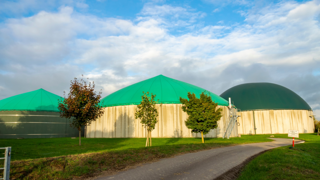 Pourtant pourvoyeurs d'énergie, les projets de méthanisation agricole en Bretagne sont actuellement au ralenti, voire à l'arrêt. (©Adobe Stock) Pourtant pourvoyeurs d'énergie, les projets de méthanisation agricole en Bretagne sont actuellement au ralenti, voire à l'arrêt. (©Adobe Stock)