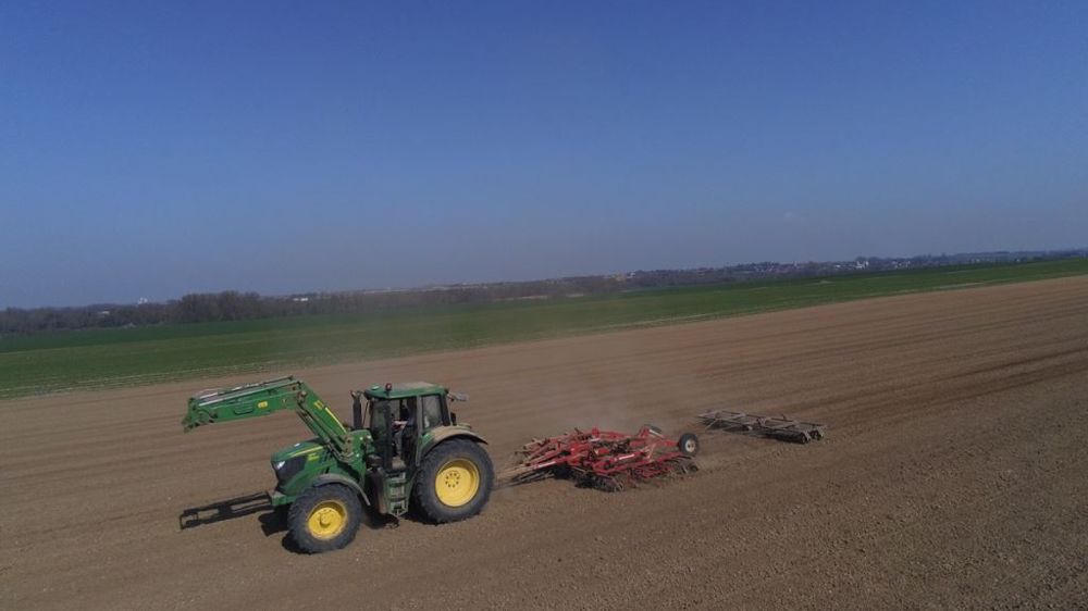 Quelles seront les conditions météo pour la période des semis ? (©FranceAgriTwittos/Farmerseb)