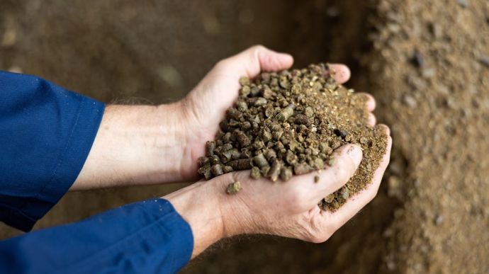 Le tourteau de colza départ Ottmarsheim vient de reprendre 13 €/t en une journée sur les échéances mai-juillet et août-octobre. (<a href="https://stock.adobe.com/fr/contributor/200412305/jackf?load_type=author&prev_url=detail" target="_blank">©JackF</a>, AdobeStock)